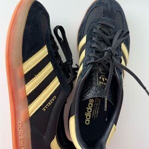 Women’s Adidas Black Gazelle Shoes